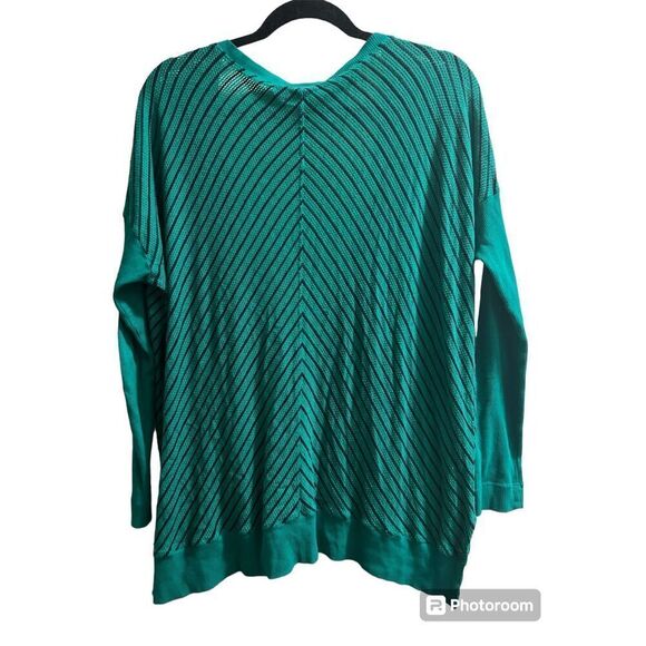 ✨SOUL MIND BREATH LIFE Open Knit Deep V Sz Medium Green & Black Pullover ✨ - Picture 2 of 6